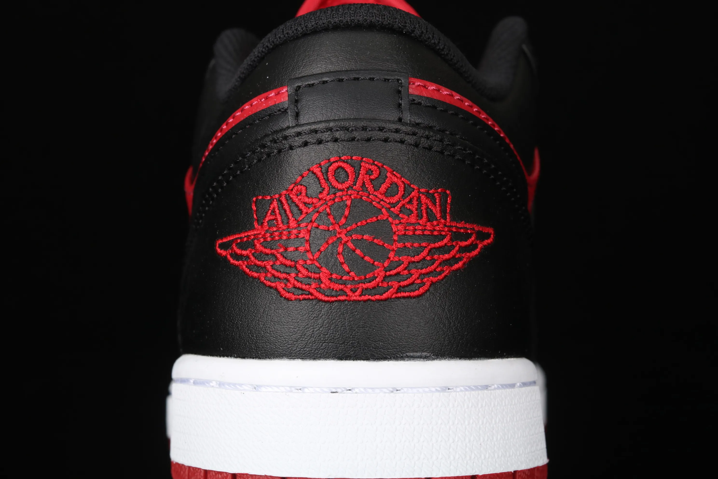 All categories Air Jordan Jordan series basketball shoes Air Jordan 1 Low G version pure original Air Jordan 1 Low AJ1 Joe 1 banned low-top cultural basketball shoes 553558-610